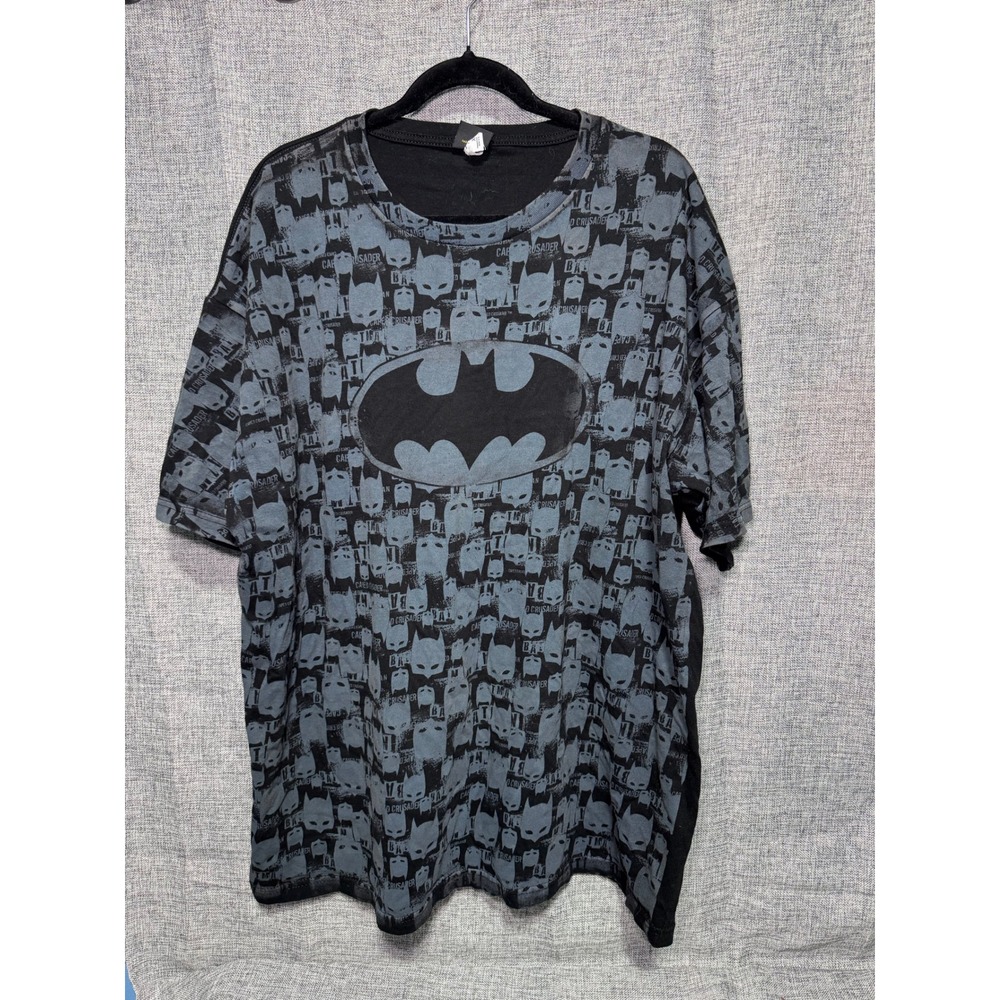 Batman Caped Crusader Graphic T-Shirt Mens XXL Black Gray All Over Print